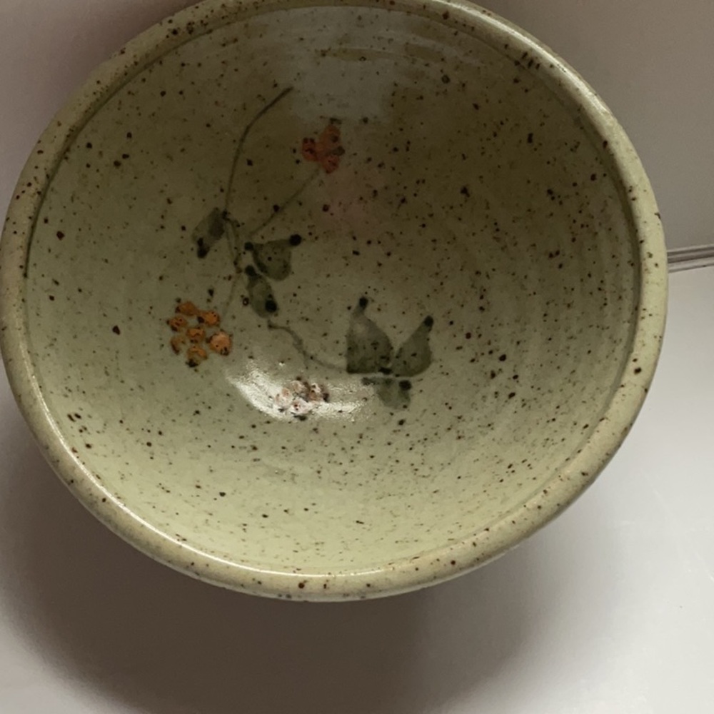 Delicate pottery bowl, made in Japan.